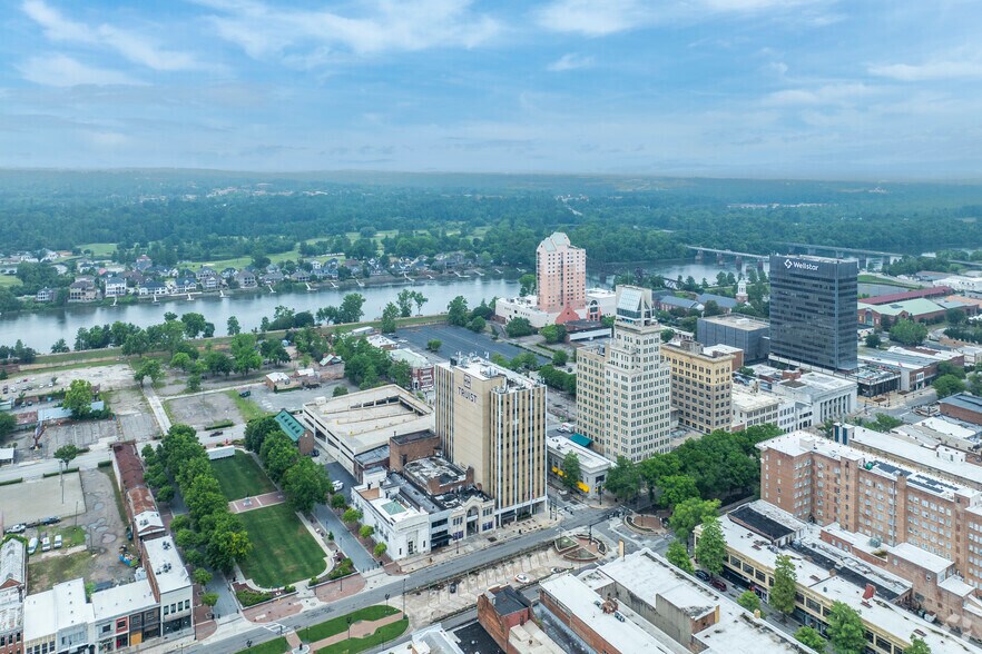 More Photos Of 801 Broad St, Augusta Office For Lease