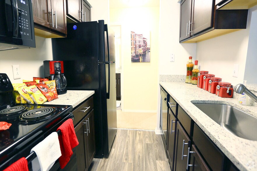 More Photos Of 3001 Reflections Way, Virginia Beach Apartments For Sale