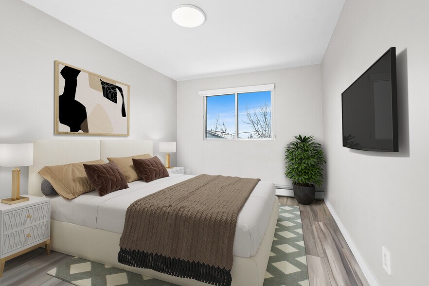 More Photos Of 1624 26 Av SW, Calgary Apartments For Sale