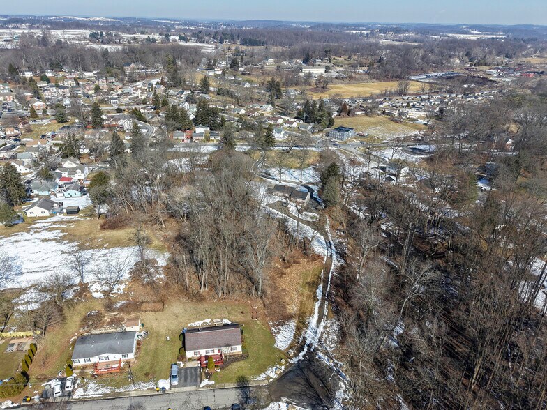 More Photos Of 166 Rosehill Ave, West Grove Multifamily For Sale