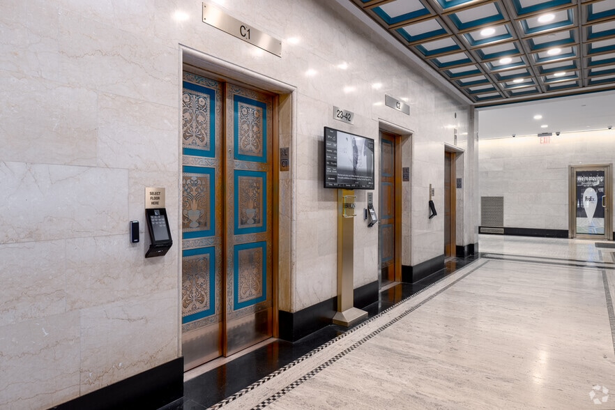 More Photos Of 225 Broadway, New York Office For Lease