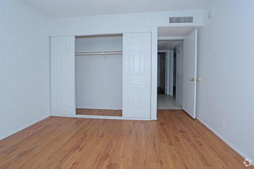 More Photos Of 5286 E Tropicana Ave, Las Vegas Apartments For Sale