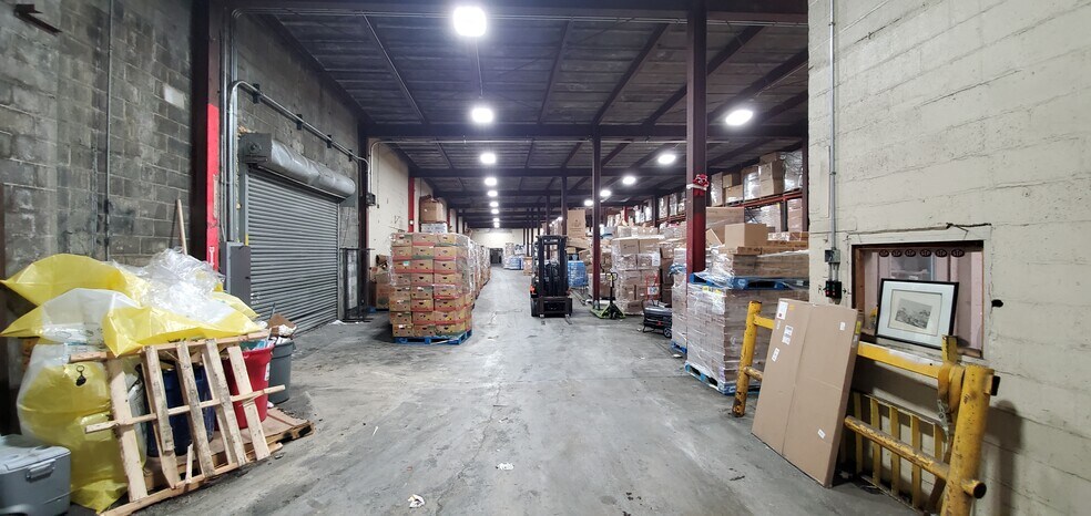 More Photos Of 804 Grant Ave, Joliet Warehouse For Lease