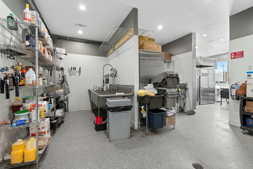 More Photos Of 620 S Presa St, San Antonio Restaurant For Lease