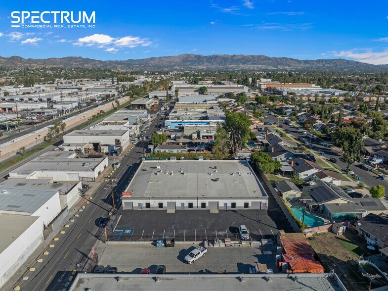 More Photos Of 7638 Deering Ave, Canoga Park Manufacturing For Sale