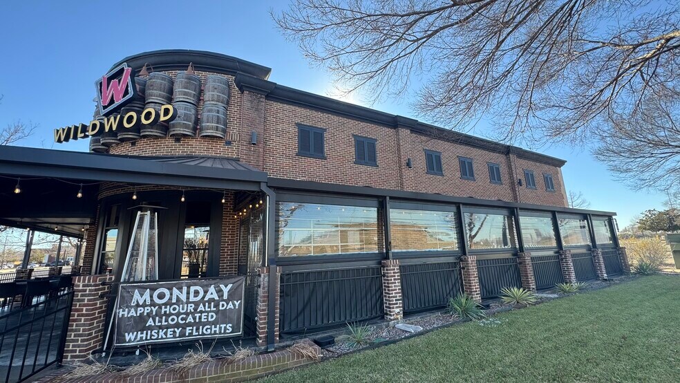 More Photos Of 310 Town Center Blvd, Garland Restaurant For Sale