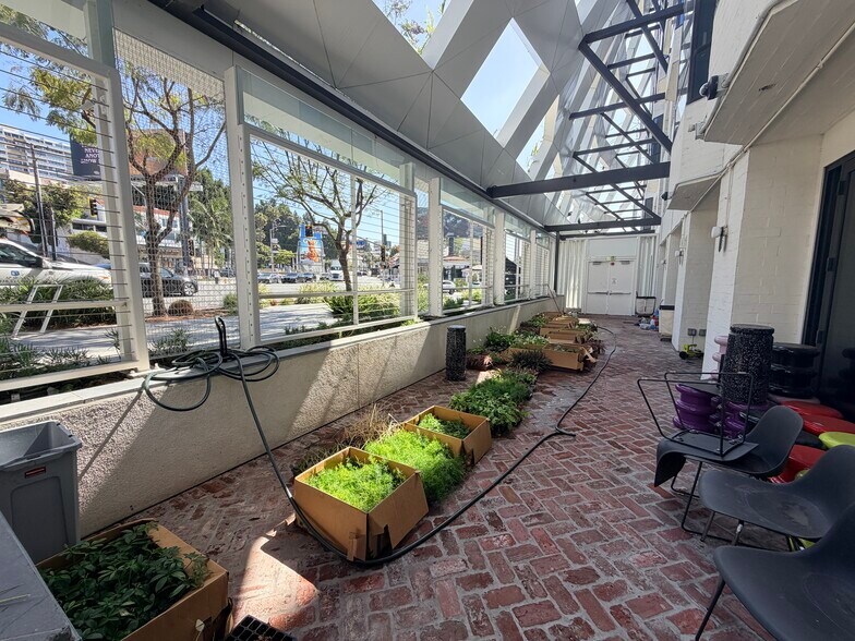More Photos Of 8800 W Sunset Blvd, West Hollywood Office For Lease