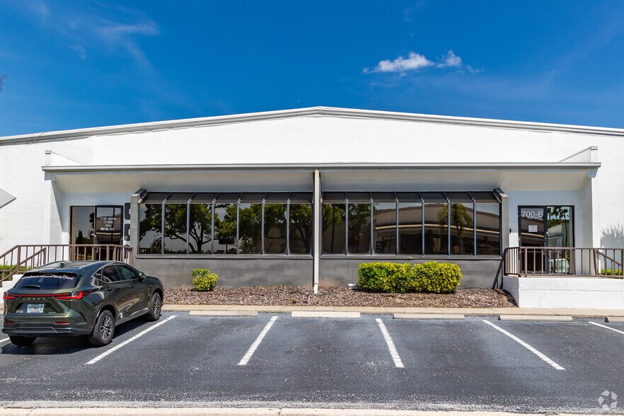 More Photos Of 6202 Benjamin Rd, Tampa Unknown For Lease