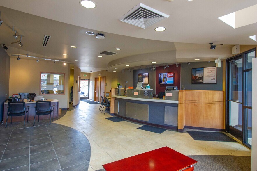 More Photos Of 2025-2027 S University Blvd, Denver Storefront For Lease