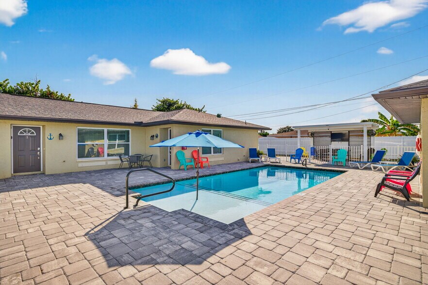 More Photos Of 624 SE 46th St, Cape Coral Multifamily For Sale