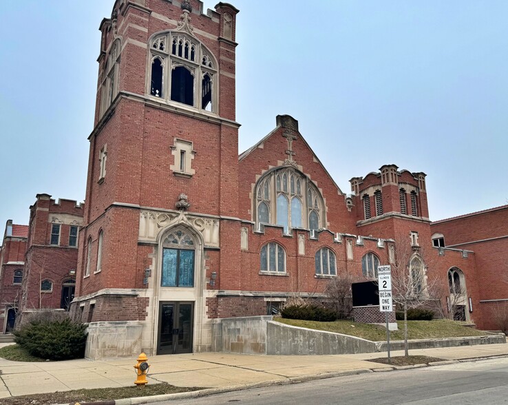 Primary Photo Of 406-436 Main St, Rockford Religious Facility For Sale