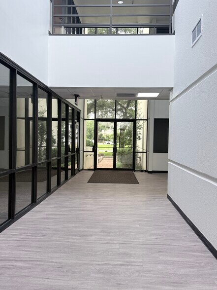 More Photos Of 811 FM-1959, Houston Office For Lease