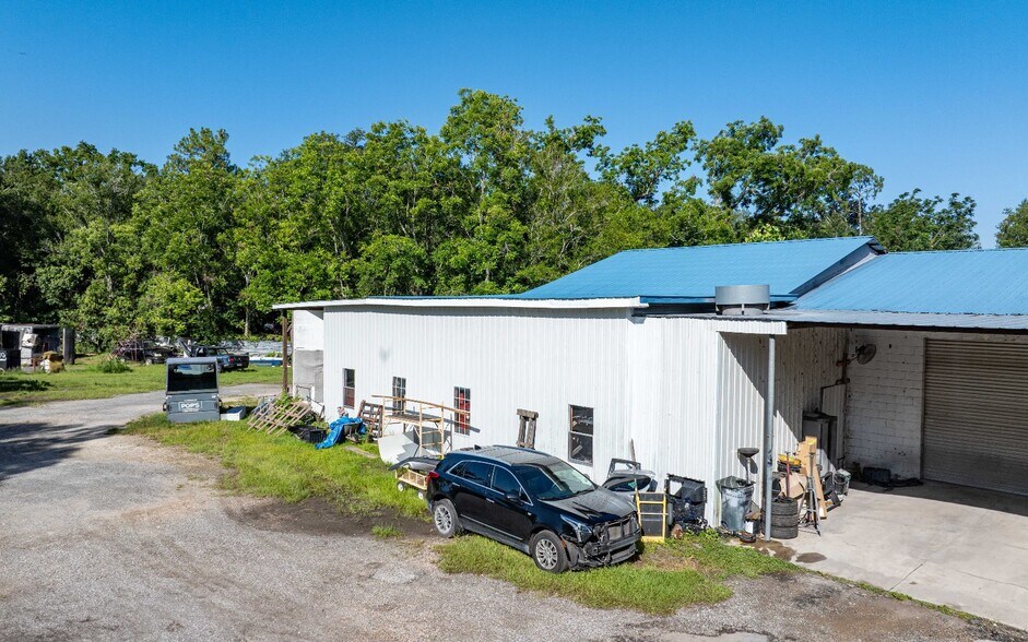 More Photos Of 13508 US HWY 90, Live Oak Industrial For Sale
