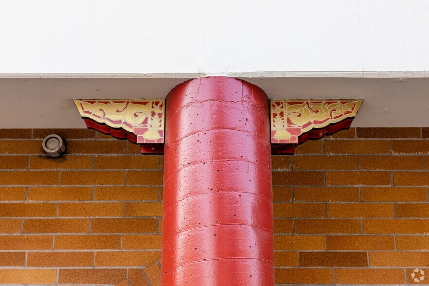 More Photos Of 140 NW 4th Ave, Portland Storefront Retail Office For Lease