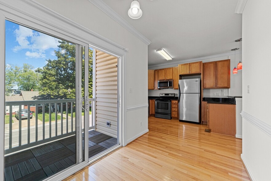 More Photos Of 2007 Baltic Ave, Virginia Beach Apartments For Sale