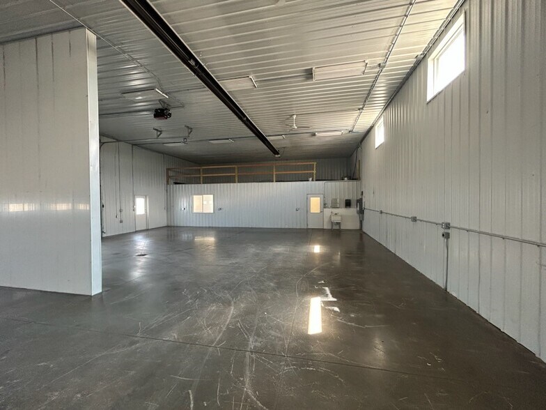 More Photos Of 5364 Hutton Dr, Urbana Warehouse For Lease