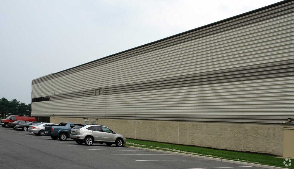 More Photos Of 1515 Burnt Mill Rd, Cherry Hill Distribution For Lease
