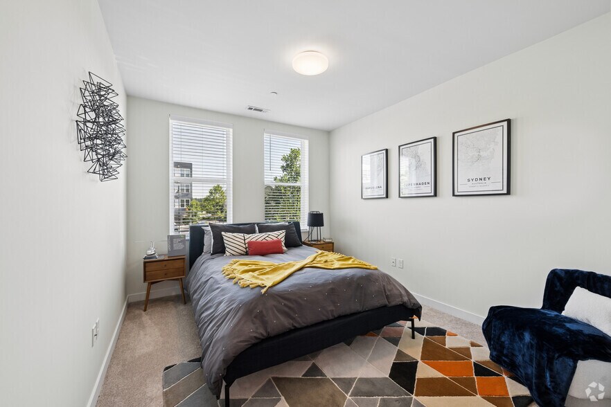 More Photos Of 10 Patriot Pky, South Weymouth Apartments For Lease