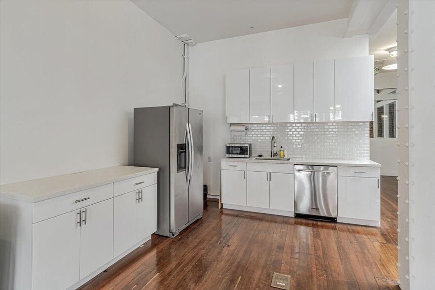 More Photos Of 34-38 Mason St, San Francisco Loft Creative Space For Sale