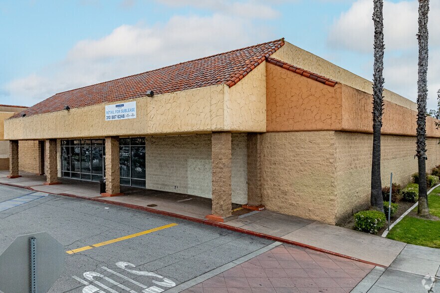 Primary Photo Of 8600-8800 Whittier Blvd, Pico Rivera Unknown For Lease