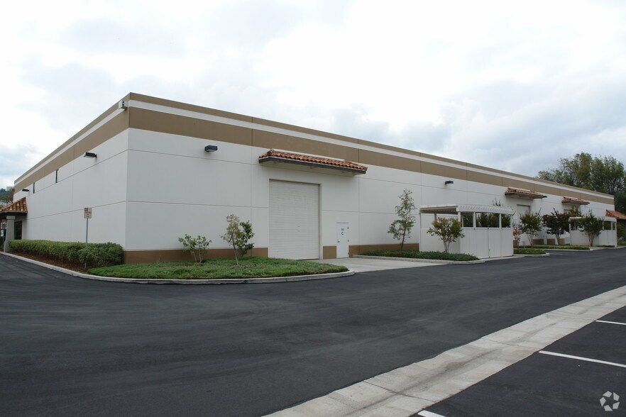 More Photos Of 365 Camino Carillo, Camarillo Warehouse For Lease