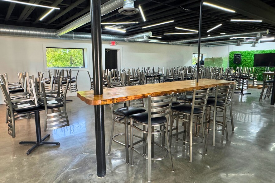 More Photos Of 17603 French Rd, Houston Religious Facility For Sale