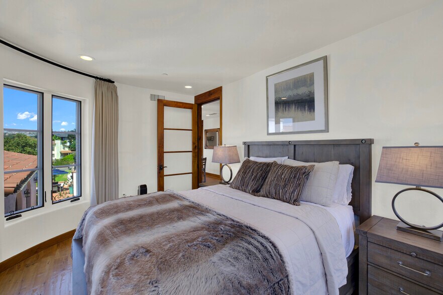 More Photos Of 1403 N El Camino Real, San Clemente Office For Lease