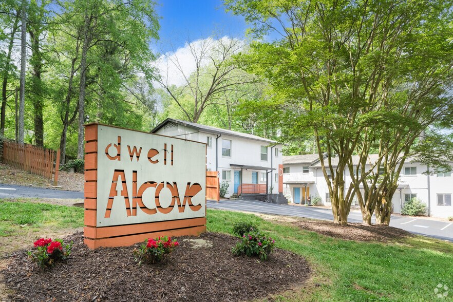 More Photos Of 340-352 Dixie Hills Cir, Atlanta Apartments For Sale