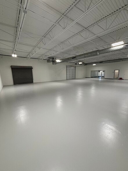 More Photos Of 5260 Rittiman Rd, San Antonio Light Distribution For Sale