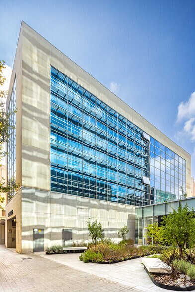 More Photos Of 193-201 Carrer de Pallars, Barcelona Coworking Space