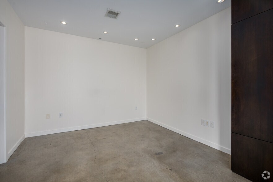 More Photos Of 1530 J St, Sacramento Apartments For Lease