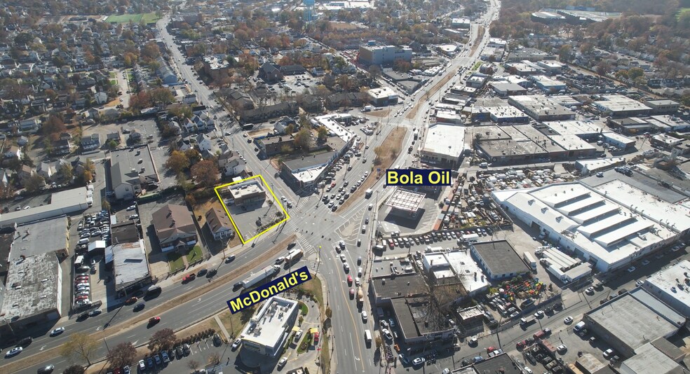 More Photos Of 66 S Franklin St, Hempstead Freestanding For Lease