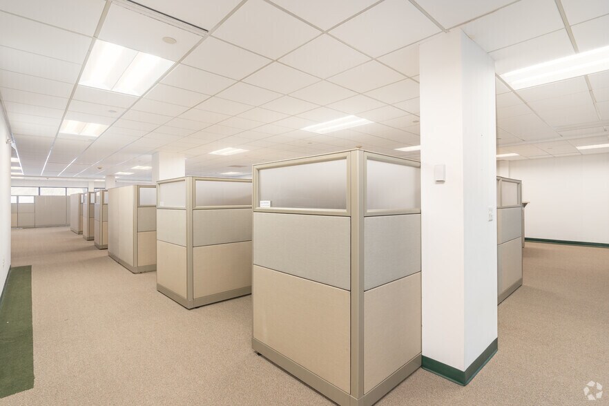 More Photos Of 23 Orchard Rd, Skillman Office For Lease