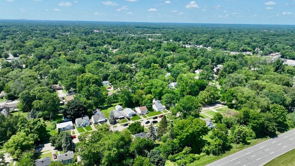 More Photos Of 16550-16512 Telegraph Rd, Detroit General Retail For Sale