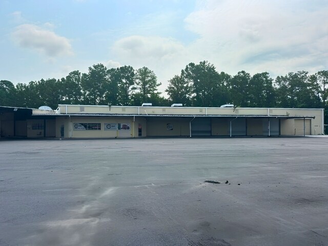 More Photos Of 5921 W Beaver St, Jacksonville Warehouse For Lease