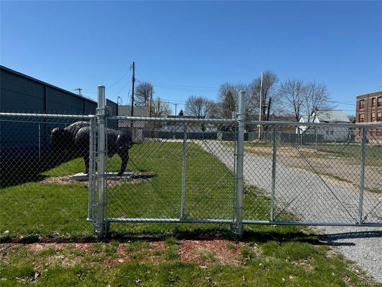 More Photos Of 1535 S Park Ave, Buffalo Land For Sale