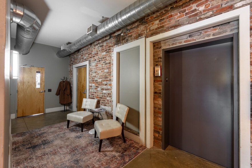 More Photos Of 632 Russell St, Covington Research And Development For Sale