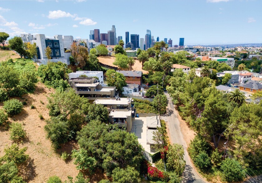 More Photos Of 1188 Innes Ave, Los Angeles Apartments For Sale