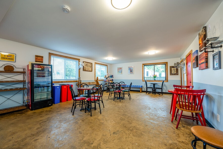 More Photos Of 50463 M-152, Dowagiac General Retail For Sale