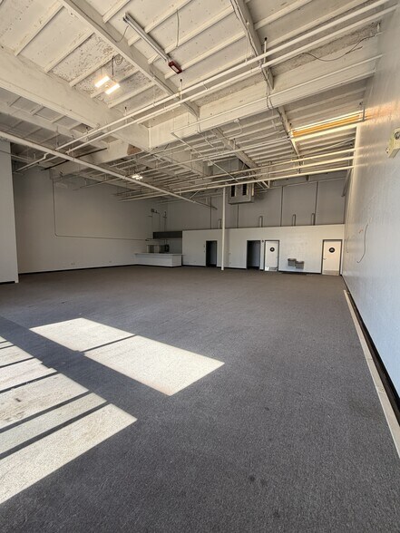 More Photos Of 5237 Walnut Ave, Sacramento Freestanding For Lease
