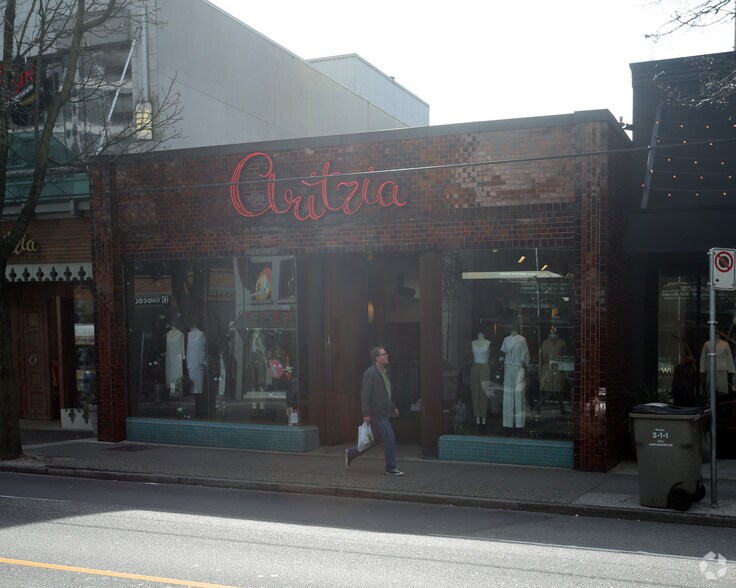 More Photos Of 1110 Robson St, Vancouver Storefront For Sale