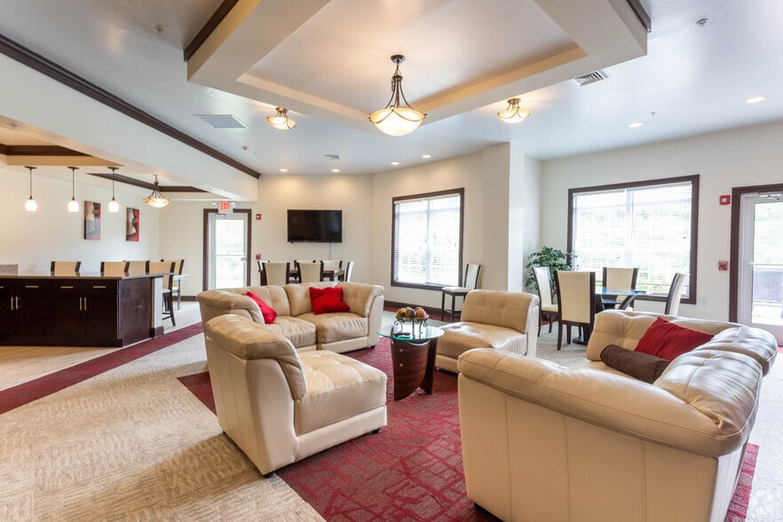 More Photos Of 2 Donna Way, Troy Apartments For Sale