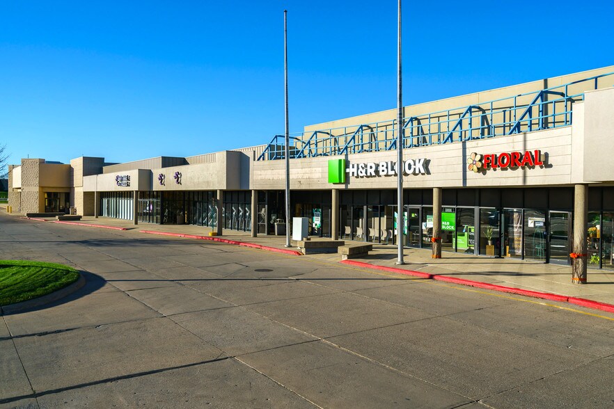 More Photos Of 2601 Cornhusker Dr, South Sioux City Unknown For Lease