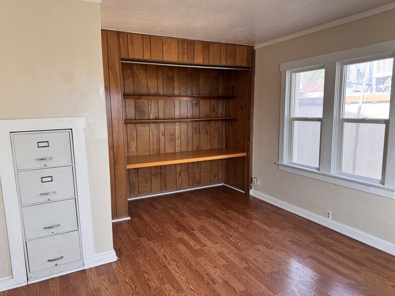 More Photos Of 328 E St George Blvd, Saint George Freestanding For Lease