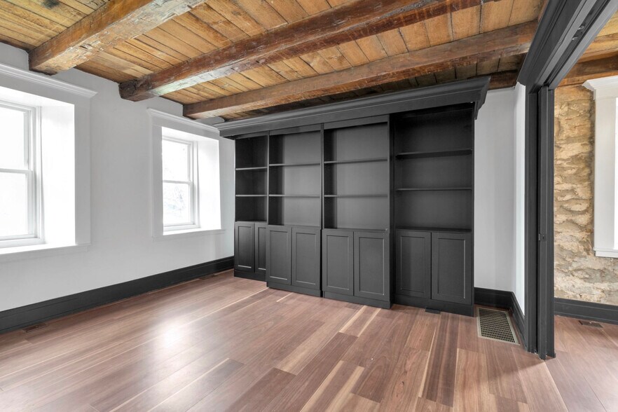 More Photos Of 9060 Main St, Clarence Storefront Retail Residential For Sale