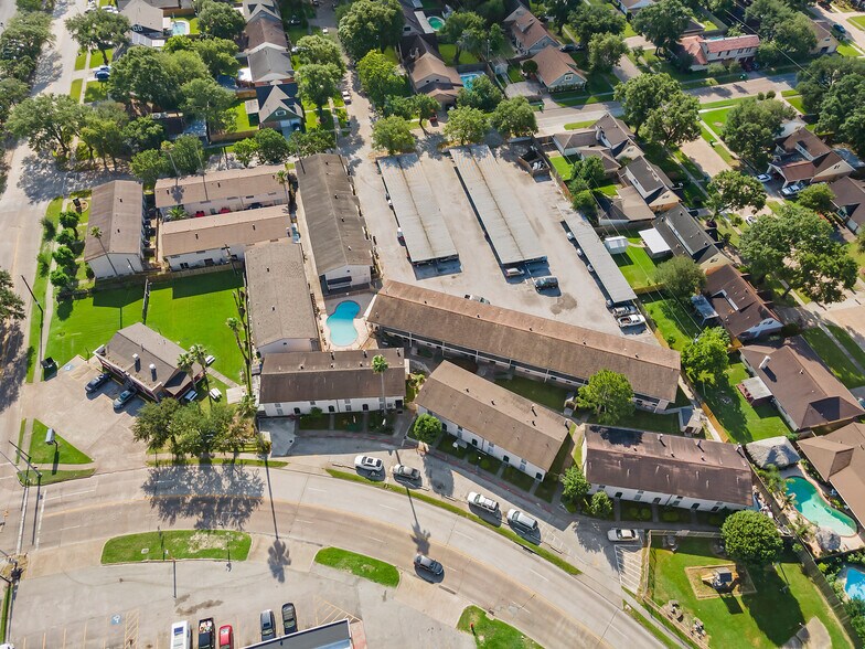 More Photos Of 2323 Burke, Pasadena Apartments For Sale