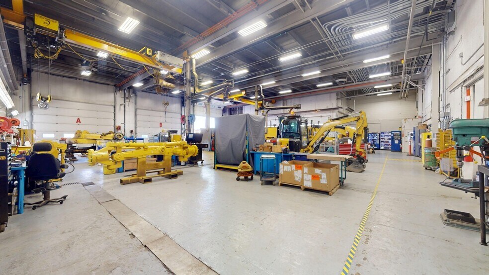 More Photos Of 815 Cranbrook St N, Cranbrook Flex For Sale