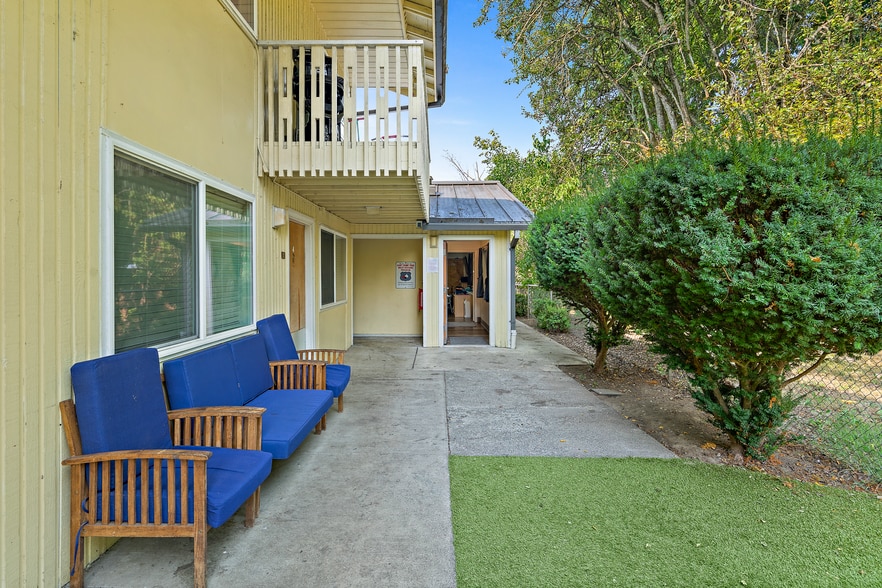 More Photos Of 739 S 3rd Ave, Kent Apartments For Sale