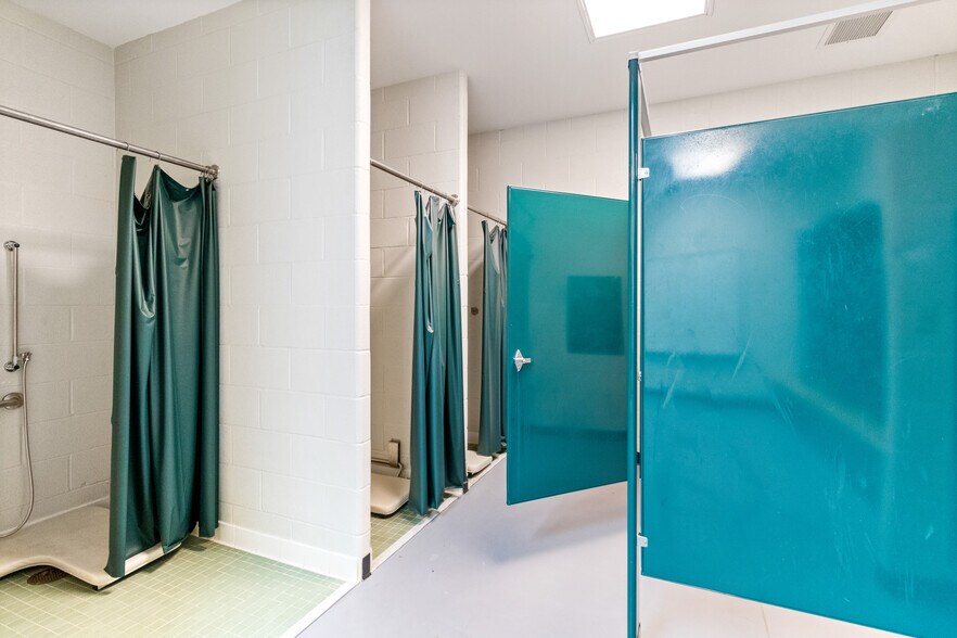 More Photos Of 214 N School St, Winfield Light Distribution For Sale