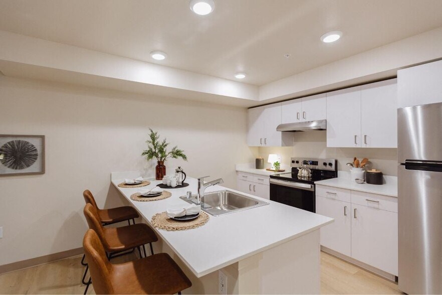 More Photos Of 200 E McCorquedale Rd, Burlington Apartments For Sale